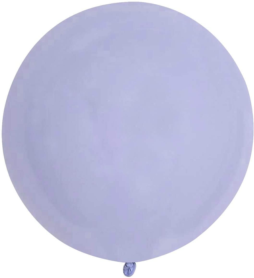 Блестяща лилава балон, перфектен за празненство или декорация, създава весел и елегантен атмосферен ефект.